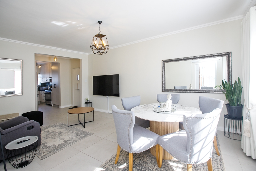 2 Bedroom Property for Sale in Wynberg Upper Western Cape